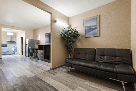 King Mini Suite