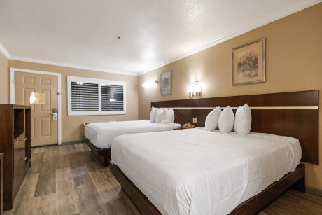 Two Queen Beds