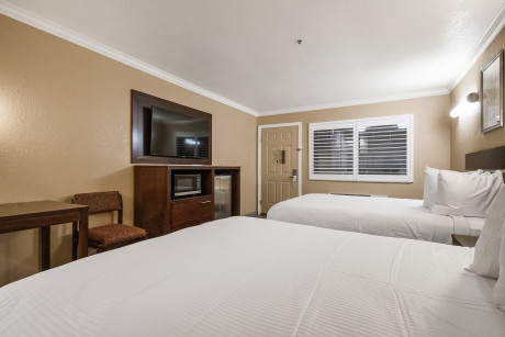 Two Queen Beds